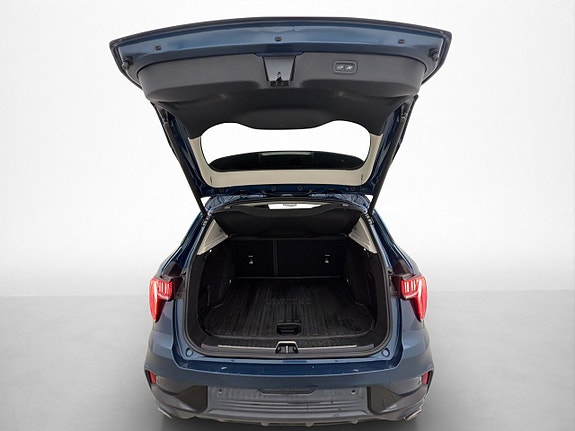 Lynk & Co 01 27 of 30