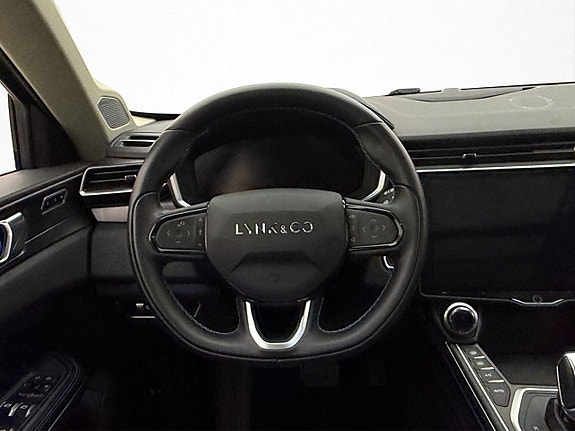 Lynk & Co 01 15 of 30