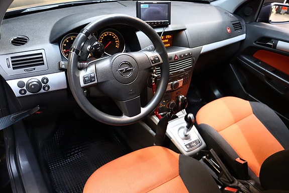 Opel Astra 10 of 30