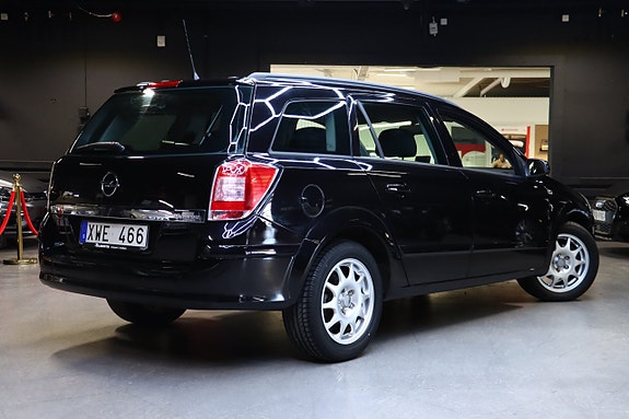 Opel Astra 4 of 30