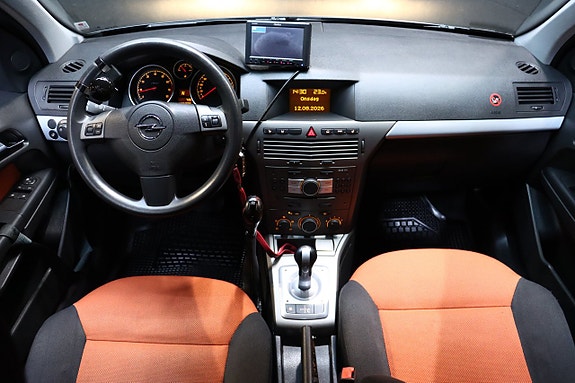 Opel Astra 17 of 30