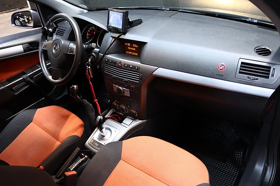 Opel Astra 14 of 30