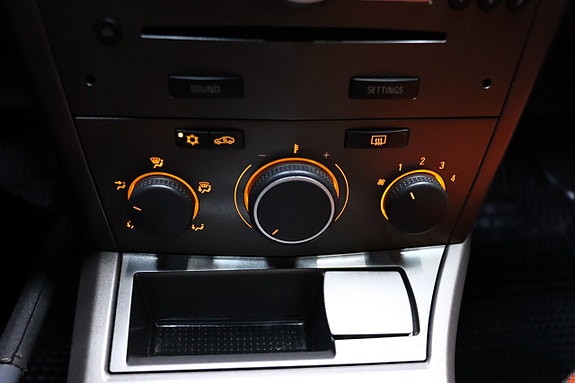 Opel Astra 25 of 30