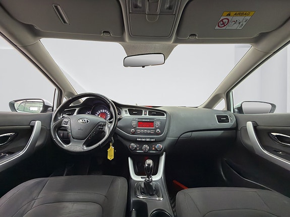 Kia Ceed 10 of 16