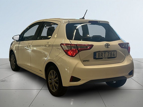 Toyota Yaris 5 of 18