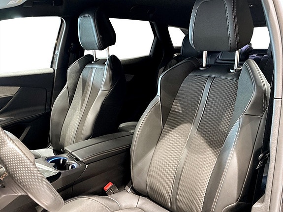 Peugeot 3008 5 of 18