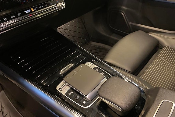 Mercedes-Benz B200 d 12 of 18