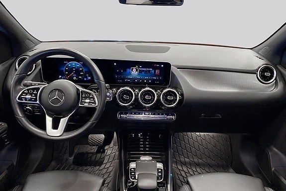 Mercedes-Benz B200 d 7 of 18