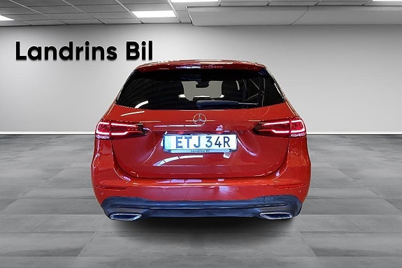 Mercedes-Benz B200 d 5 of 18