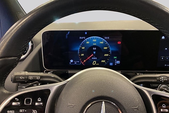 Mercedes-Benz B200 d 10 of 18