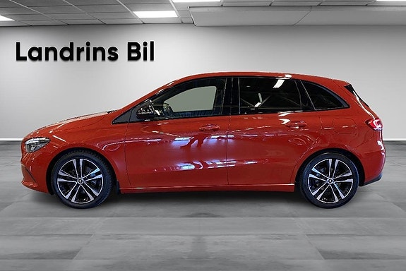 Mercedes-Benz B200 d 4 of 18