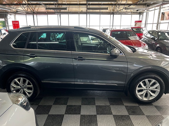 Volkswagen Tiguan 5 of 19