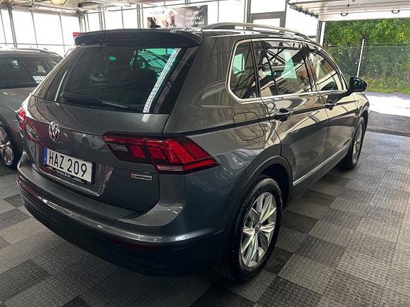 Volkswagen Tiguan 4 of 19