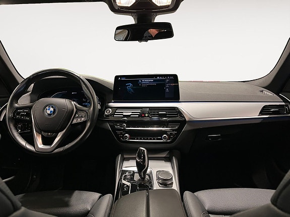 BMW 530e 11 of 26