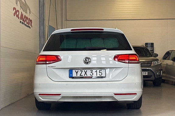 Volkswagen Passat 7 of 21