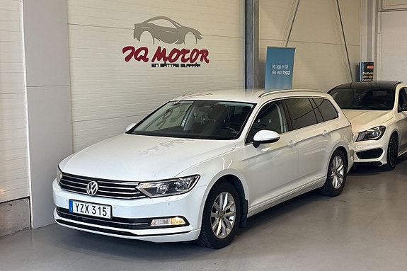 Volkswagen Passat 2 of 21