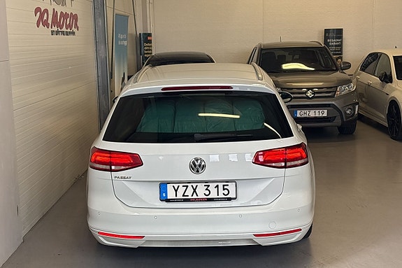 Volkswagen Passat 8 of 21