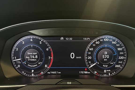 Volkswagen Passat 13 of 21