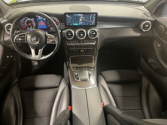 Mercedes-Benz GLC300 e 10 of 24