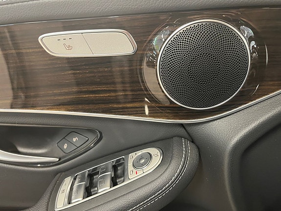 Mercedes-Benz GLC300 e 18 of 24
