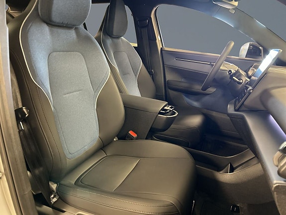 Volvo EX30 6 of 11