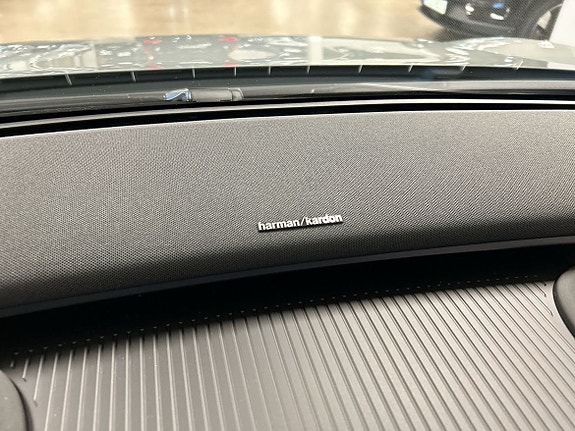 Volvo EX30 11 of 11