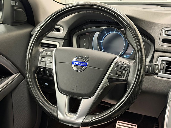 Volvo XC70 15 of 29