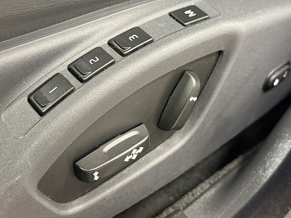 Volvo XC70 11 of 29