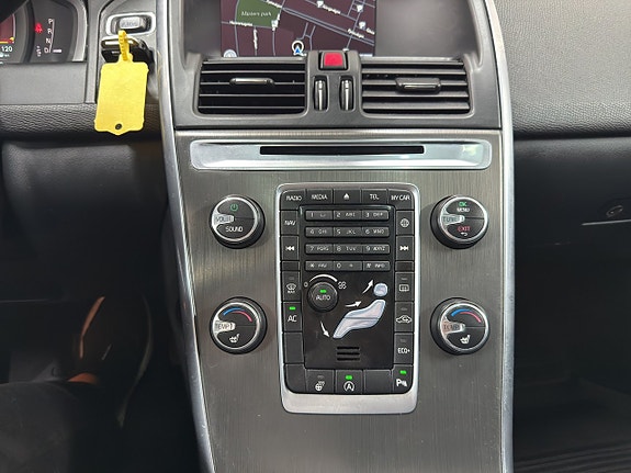 Volvo XC60 14 of 15