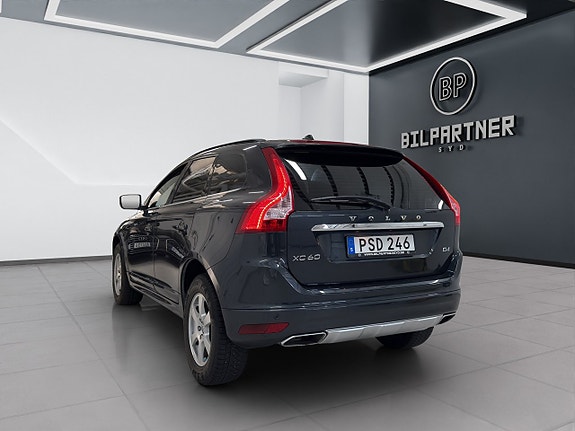 Volvo XC60 4 of 15