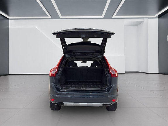Volvo XC60 15 of 15