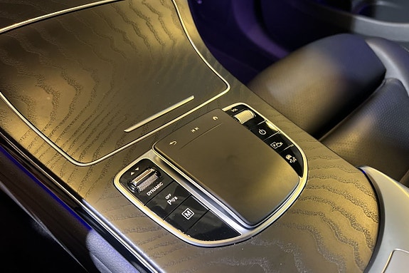 Mercedes-Benz GLC300 de 8 of 18