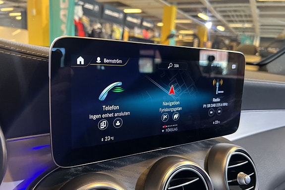 Mercedes-Benz GLC300 de 7 of 18