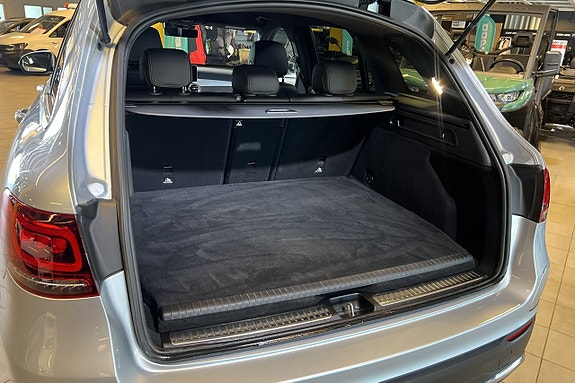 Mercedes-Benz GLC300 de 5 of 18