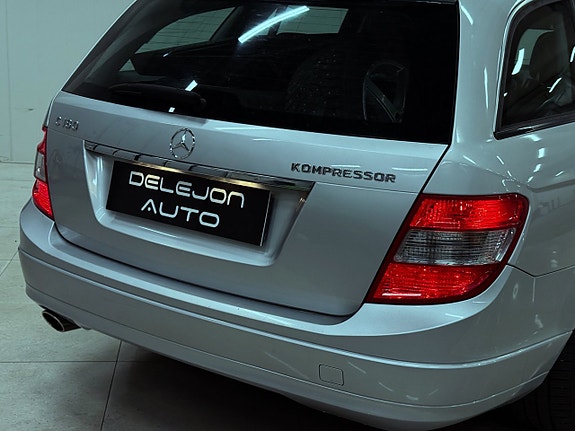 Mercedes-Benz C180 4 of 16