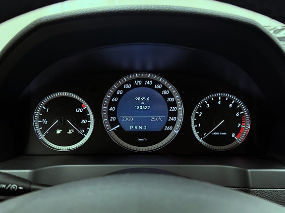 Mercedes-Benz C180 7 of 16