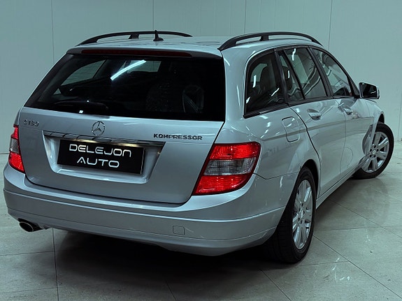 Mercedes-Benz C180 13 of 16