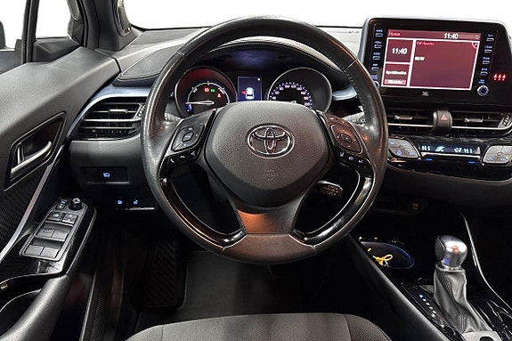 Toyota C-HR 10 of 21