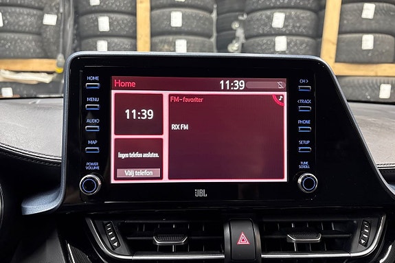 Toyota C-HR 14 of 21
