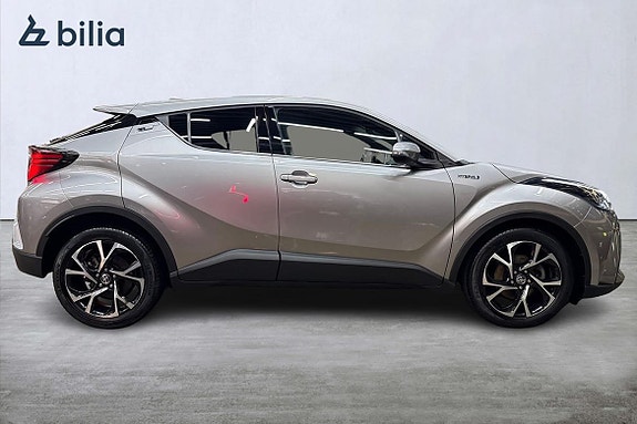 Toyota C-HR 17 of 21