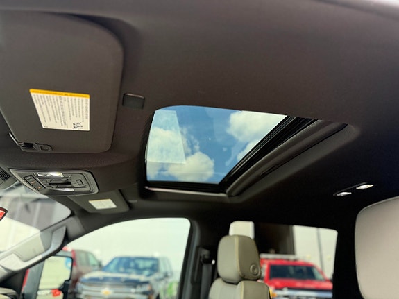 Chevrolet Silverado 2500 5 of 9