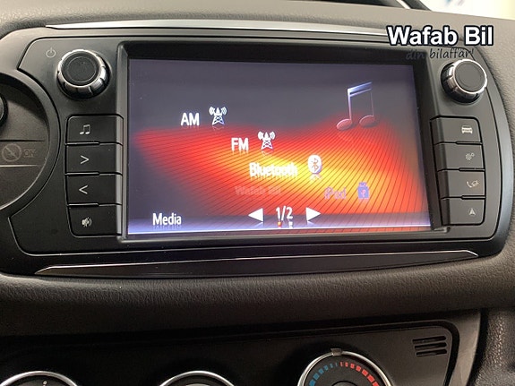 Toyota Yaris 17 of 17