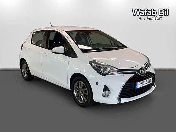 Toyota Yaris 3 of 17