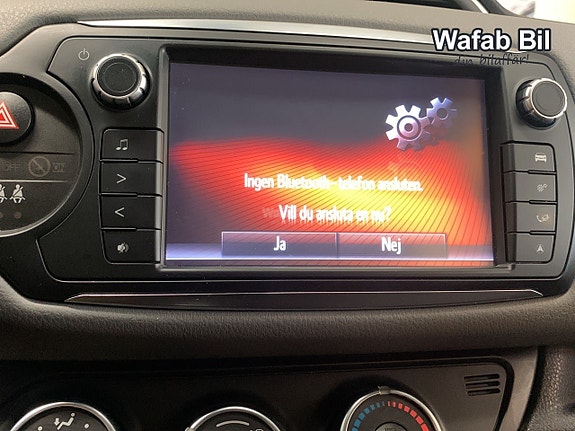 Toyota Yaris 16 of 17