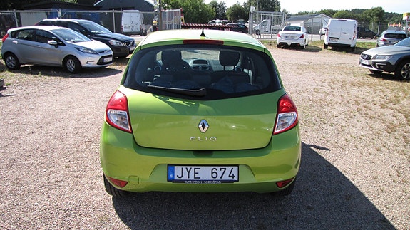 Renault Clio 3 of 8