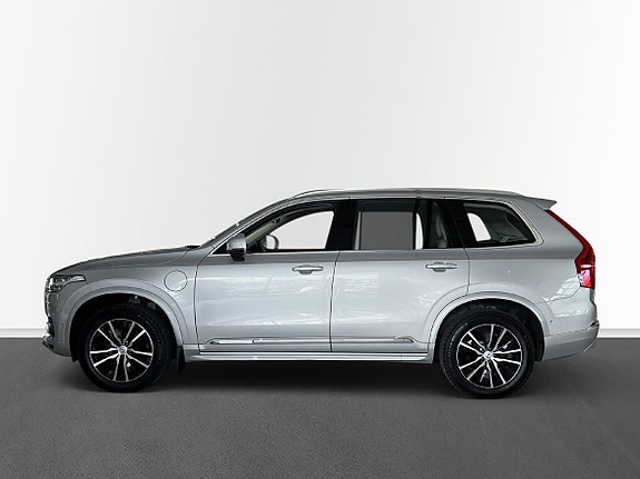 Volvo XC90 3 of 15