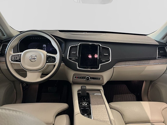 Volvo XC90 6 of 15