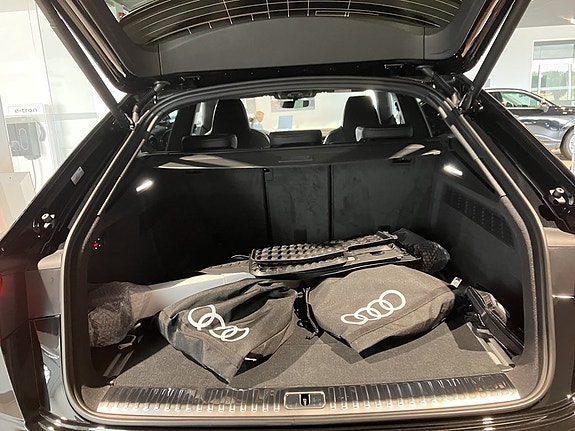 Audi Q8 11 of 11