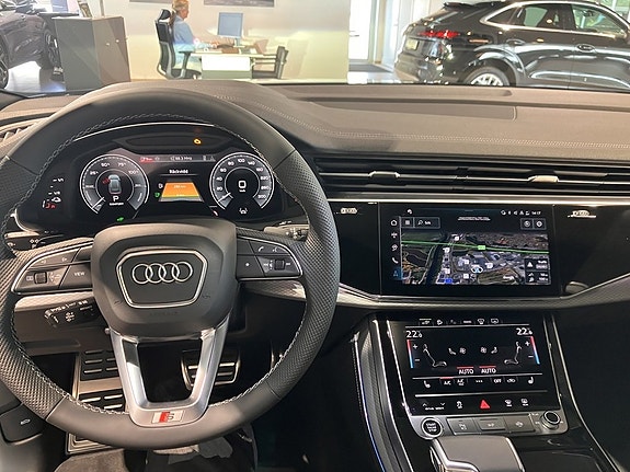 Audi Q8 7 of 11