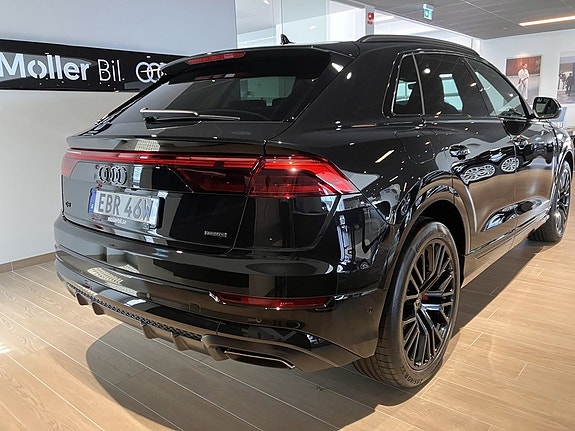 Audi Q8 4 of 11